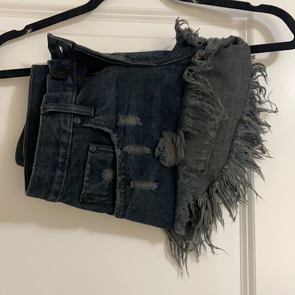 NWOT ❤️ ONE Teaspoon shorts - Picture 4 of 4